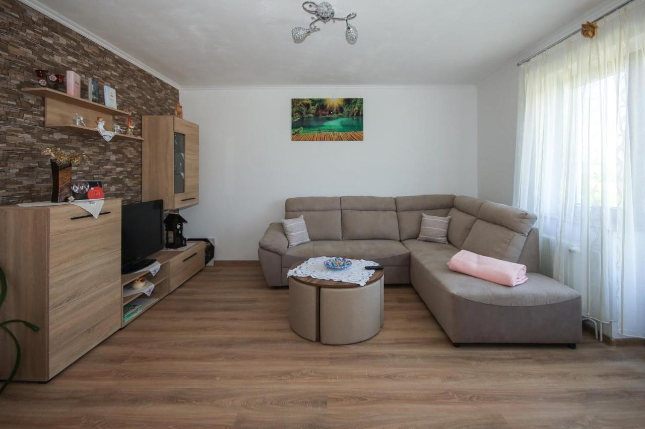 Apartman Lucija & Luka Otočac Exteriér fotografie